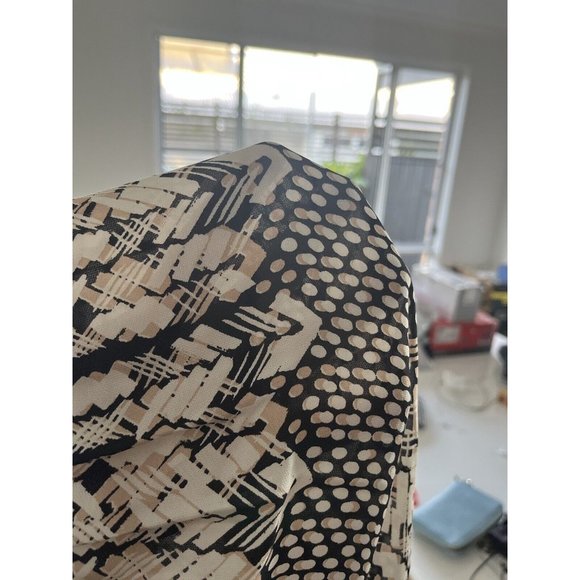 Reiss Malia Arrow Abstract Print Top Black/white Size Us 8 - Picture 7 of 9